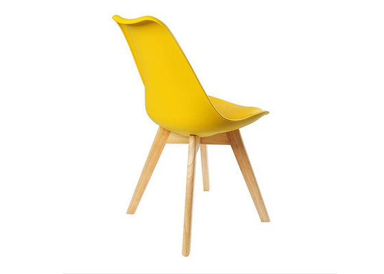 Minimalist Home Furniture Plastic Top Dining Eiffel Chair With Solid Beech Wood Legs